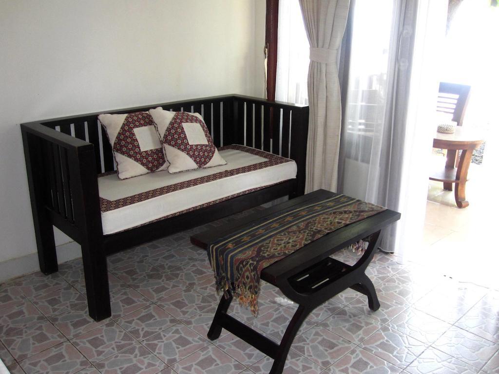 Galang Kangin Bungalows Amed Pokoj fotografie