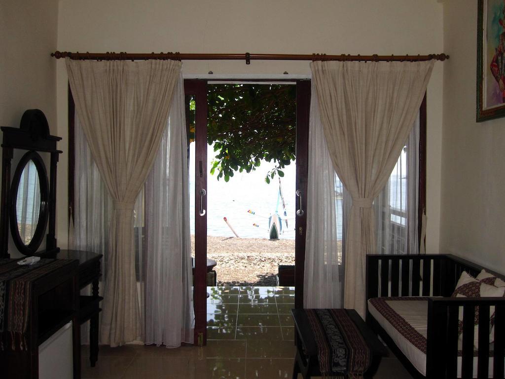 Galang Kangin Bungalows Amed Pokoj fotografie